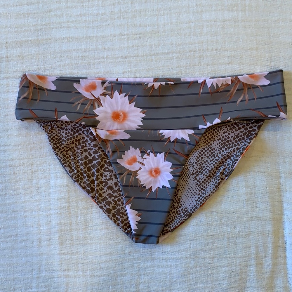 Acacia dragon stripe bottoms